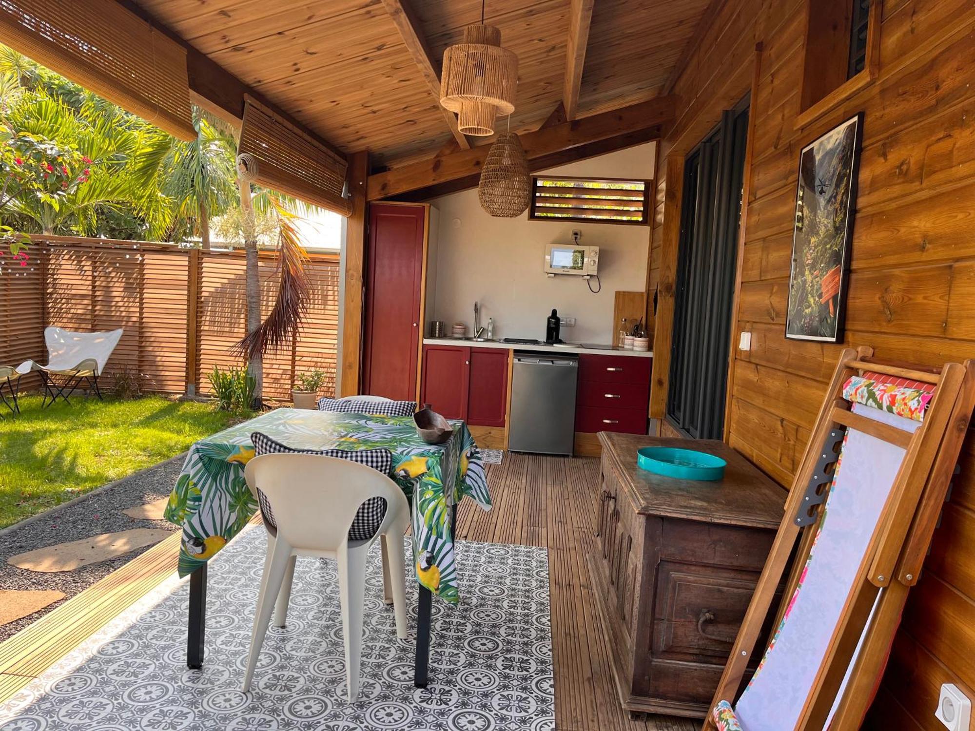 Bungalow Leu Gadiamb Сен-Лу Екстериор снимка
