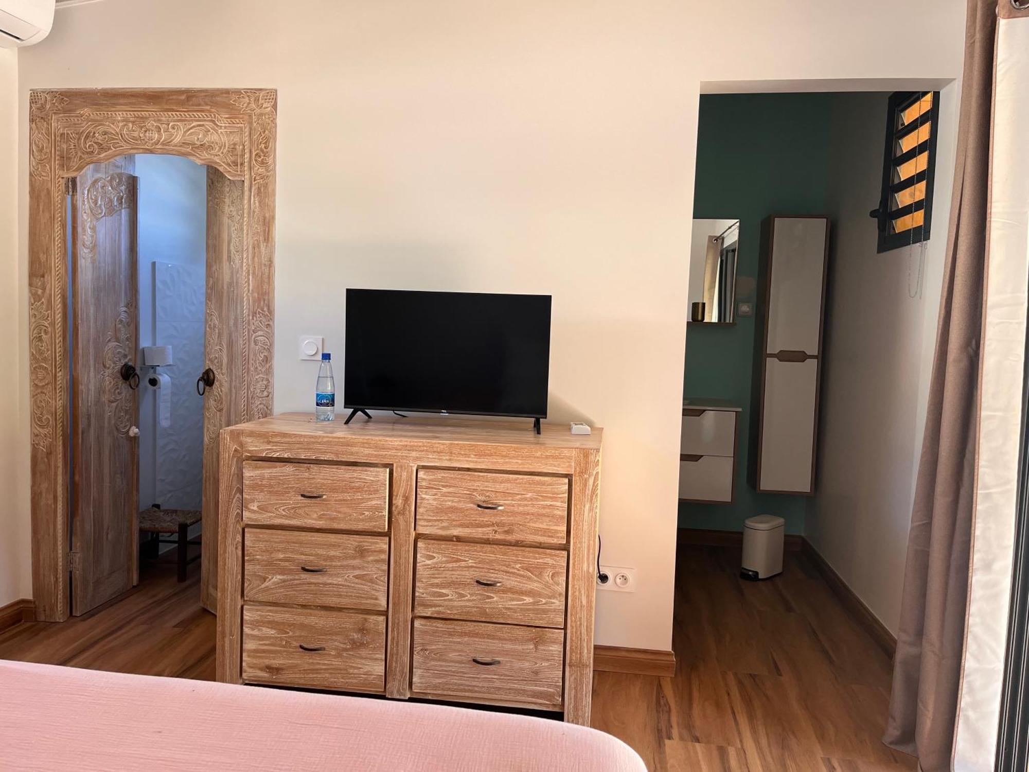 Bungalow Leu Gadiamb Сен-Лу Екстериор снимка