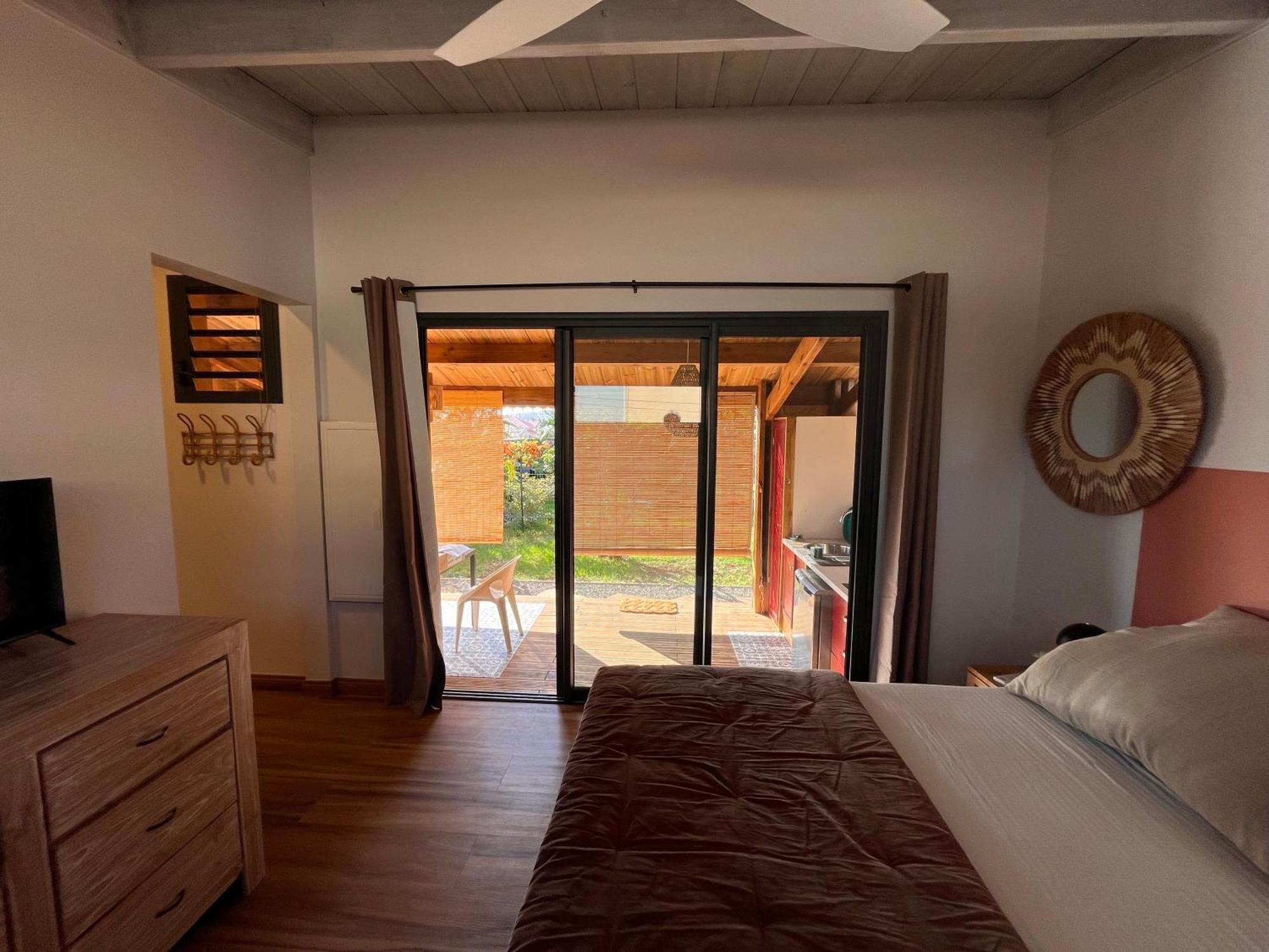 Bungalow Leu Gadiamb Сен-Лу Екстериор снимка