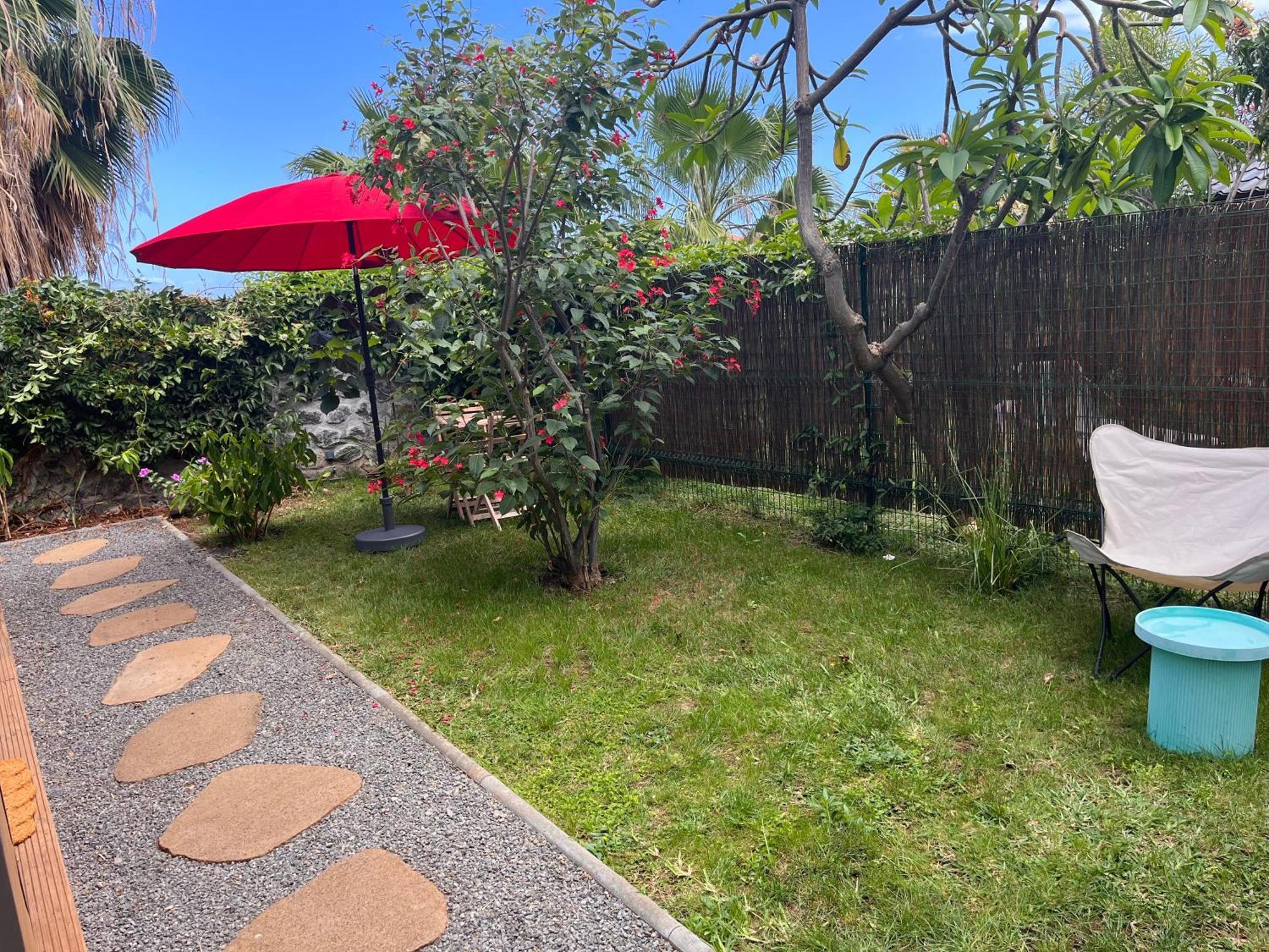 Bungalow Leu Gadiamb Сен-Лу Екстериор снимка