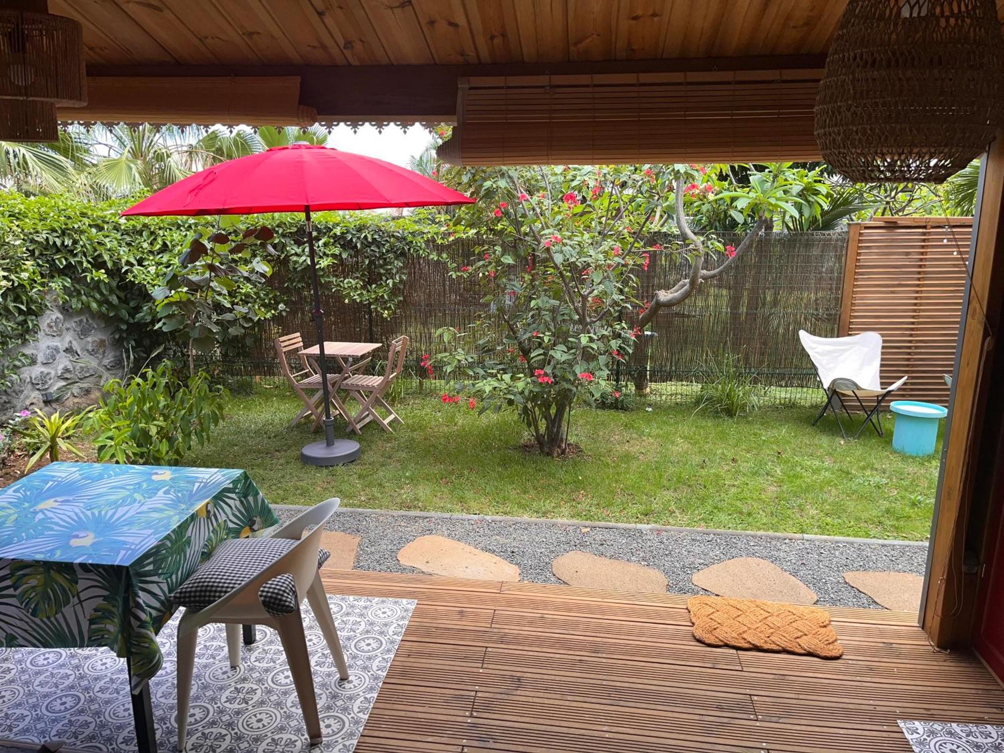 Bungalow Leu Gadiamb Сен-Лу Екстериор снимка